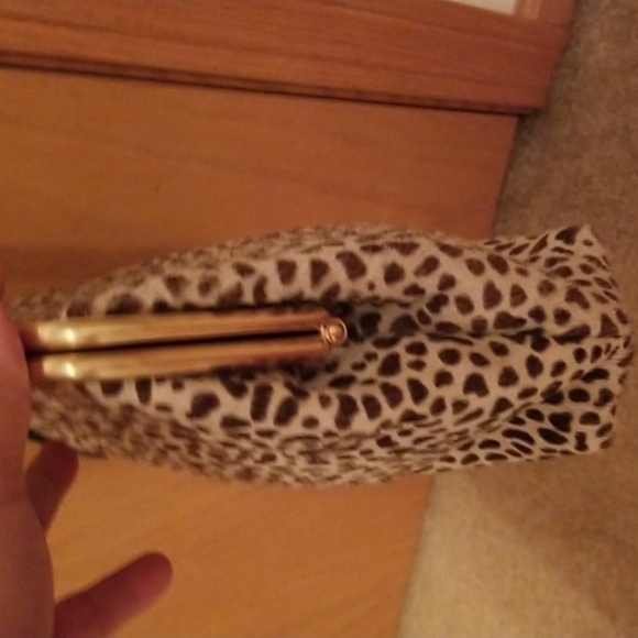 Vintage Genuine Leather Bag - Picture 5 of 7